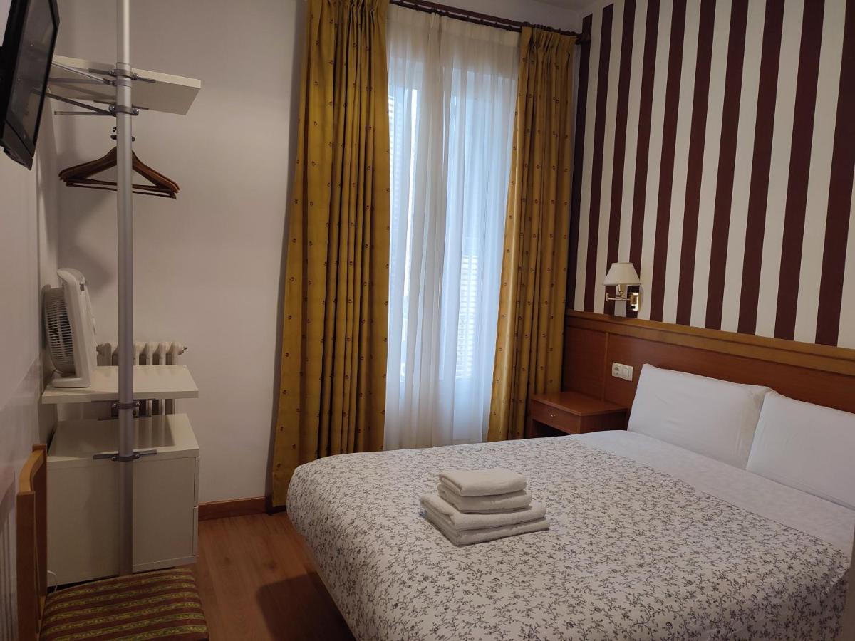 Hostal Salome Madrid Luaran gambar