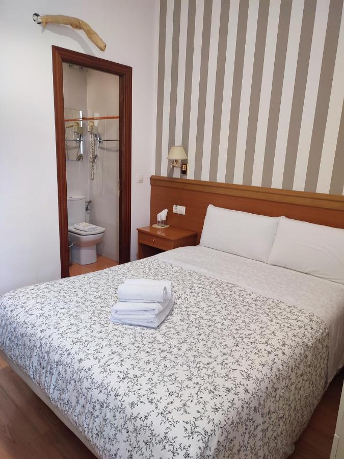 Hostal Salome Madrid Luaran gambar