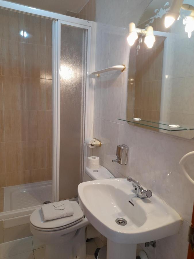 Hostal Salome Madrid Luaran gambar