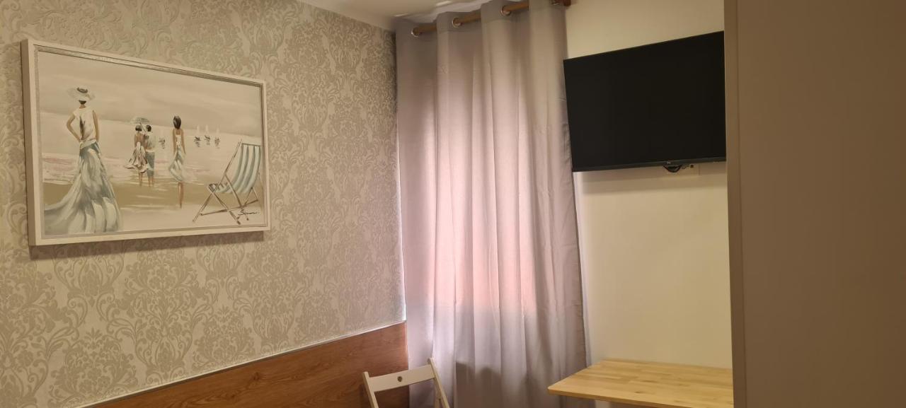 Hostal Salome Madrid Luaran gambar